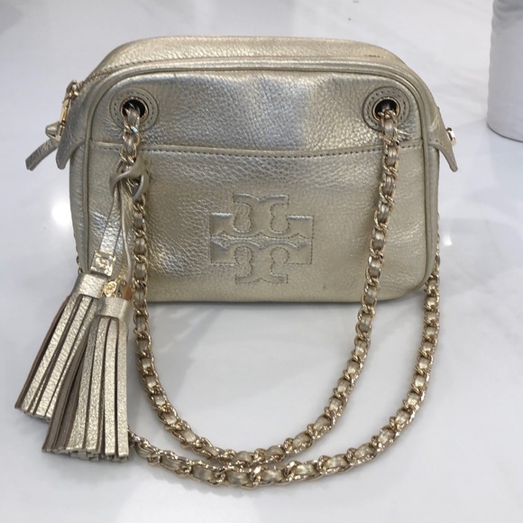 Tory Burch Handbags - Tory Burch camera bag with dust bag